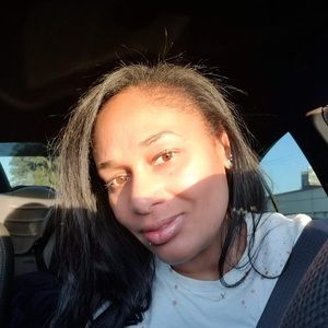 Meet your Posher, Lessie